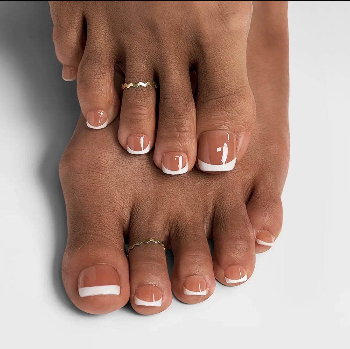 Btartbox Press On Toenails - White Short
Squoval Toe Nails